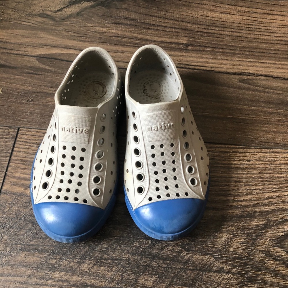 Native slip ons